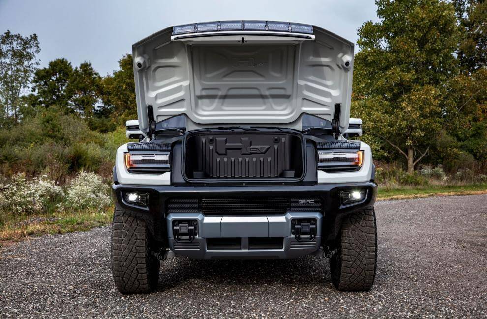 Coffre avant du nouvel hummer terminator 2023