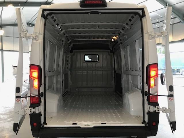 FIAT DUcato 140 pro nav espace de chargement