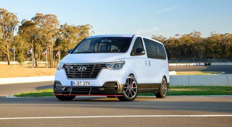 hyundai-imax-n-drift-bus-3-750x410