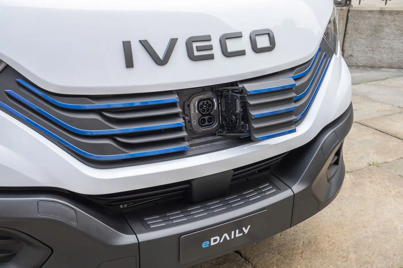 iveco-edaily-2022- chargeur calandre