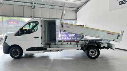 Nissan Interstar Chassis Simple Cabine Benne BENNE COFFRE 3T5 L3H1 2.0 DCI 150 CH RWD RJ N-CONNECTA