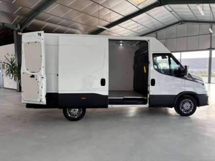 Iveco Daily Fourgon FGN 35 S 16 V12 H2 Q-LEAF HI-MATIC 2,3 160