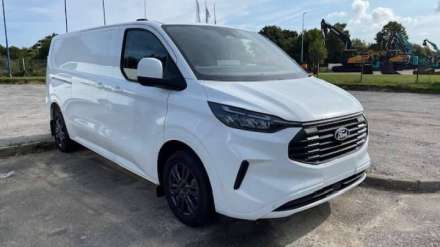 Ford Transit Custom Fourgon 300 L2H1 2.0 ECOBLUE 150 CH LIMITED + OPTIONS