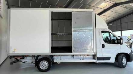 Peugeot Boxer Chassis Cabine CC 435 L4 BLUEHDI 140 S&S PRO CAISSE HAYON PORTE LAT