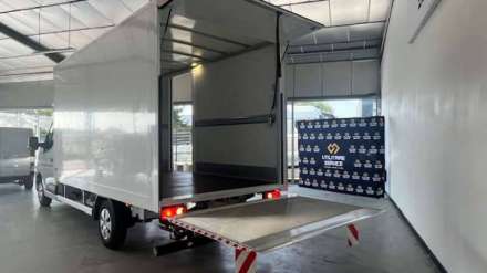 Nissan Interstar Fourgon 3T5 2.0 DCI 150 TEKNA - 20m3 HAYON + CAPUCINE + PORTE LAT.
