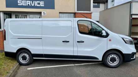 Renault Trafic Fourgon FGN L2H1 3000 KG 2.0 DCI 170 BVA9 RED EDITION