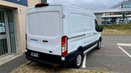 Ford Transit Fourgon Electrique E-TRANSIT FGN 390 L2H2 184 CH BATTERIE 75 KWH TREND BUSINESS