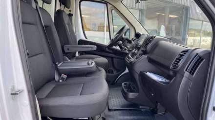 Fiat Ducato Chassis Cabine 3.5 T MAXI 180 CH - CAISSE GRAND VOLUME HAYON + AUVENT + CAPUCINE + PORTE LAT.