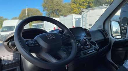 Fiat Ducato Chassis Cabine 3.5 T MAXI 140 CH S&S BVM6 CAISSE GRAND VOLUME HAYON + AUVENT + CAPUCINE