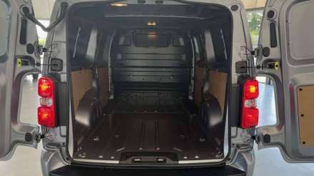 Fiat Scudo Fourgon BLUEHDI 145 XL S&S EAT8 PREMIUM PACK CONNECT