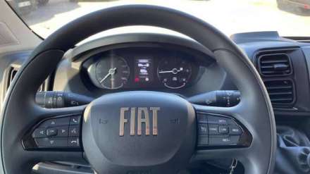 Fiat Ducato Chassis Cabine 3.5 T MAXI 140 CH S&S BVM6 CAISSE GRAND VOLUME HAYON + AUVENT + CAPUCINE