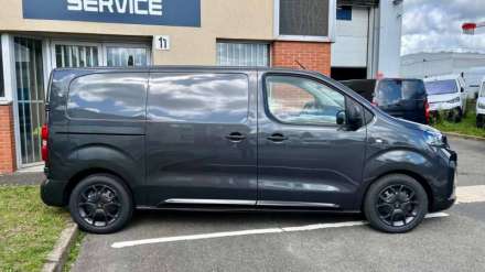 Fiat Scudo Fourgon BLUEHDI 145 M S&S EAT8 PREMIUM PACK CONNECT