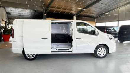 Nissan Primastar Fourgon L2H1 3T1 2.0 DCI 170 S/S BVA9 TEKNA
