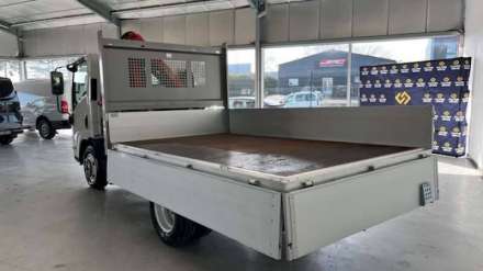 Isuzu M27 F - Génération 2 EURO VI 3L 150 CV - PLATEAU ALU 3M30+ GRUE PK 2900B