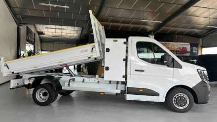 Nissan Interstar Chassis Simple Cabine Benne BENNE COFFRE 3T5 L3H1 2.0 DCI 150 CH RWD RJ N-CONNECTA