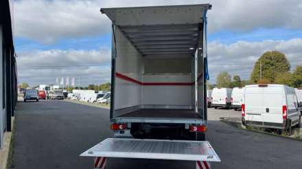 Fiat Ducato Chassis Cabine 3.5 T MAXI 180 CH - CAISSE GRAND VOLUME HAYON + AUVENT + CAPUCINE + PORTE LAT.