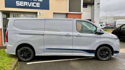 Ford Transit Custom Fourgon 320 L2H1 2.0 ECOBLUE 170 CH BVA8 SPORT