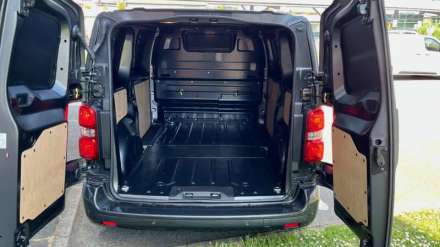 Citroen Jumpy Fourgon FGN M BLUEHDI 145 S&S EAT8