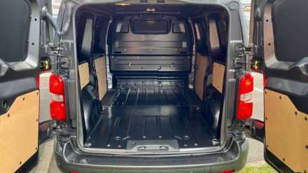 Fiat Scudo Fourgon BLUEHDI 145 M S&S EAT8 PREMIUM PACK CONNECT