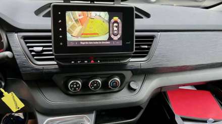 Renault Trafic Fourgon FGN L2H1 3000 KG 2.0 DCI 170 BVA9 RED EDITION