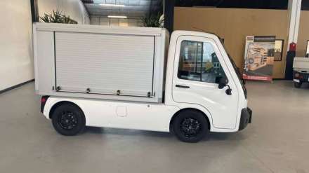 Sevic V500e LAUNCH EDITION AVEC COFFRE ET PORTES ENROULABLES - BATTERIE LITHIUM 16kWh