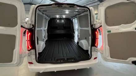 Ford Transit Custom Fourgon 320 L2H1 2.0 ECOBLUE 170 CH BVA8 SPORT