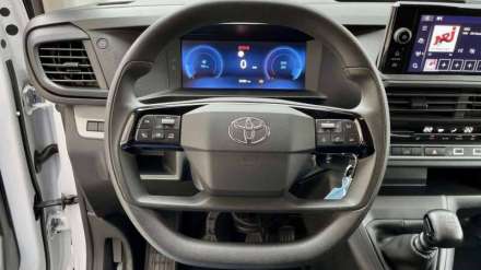 Toyota Proace Fourgon MEDIUM 2.0L 140 D-4D BVM6 START PACK CONFORT