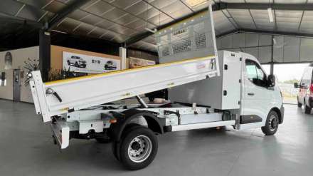 Nissan Interstar Chassis Simple Cabine Benne BENNE COFFRE 3T5 L3H1 2.0 DCI 150 CH RWD RJ N-CONNECTA