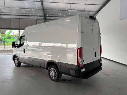 Iveco Daily Fourgon FGN 35 S 16 V12 H2 Q-LEAF HI-MATIC 2,3 160