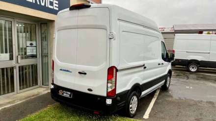 Ford Transit Fourgon Electrique E-TRANSIT FGN 350 L2H3 BATTERIE 75 KWH TREND BUSINESS
