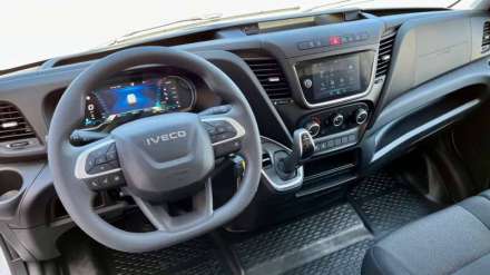 Iveco Daily Fourgon FGN 35C18H V12 H2 Q-TOR HI-MATIC - ATTELAGE