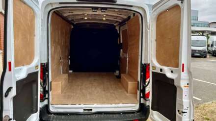 Ford Transit Fourgon Electrique E-TRANSIT FGN 390 L2H2 184 CH BATTERIE 75 KWH TREND BUSINESS