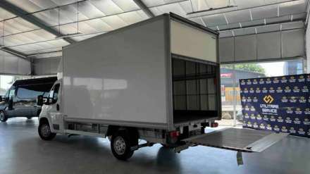 Peugeot Boxer Chassis Cabine CC 435 L4 BLUEHDI 140 S&S PRO CAISSE HAYON PORTE LAT