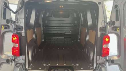 Fiat Scudo Fourgon BLUEHDI 145 M S&S EAT8 PREMIUM PACK CONNECT