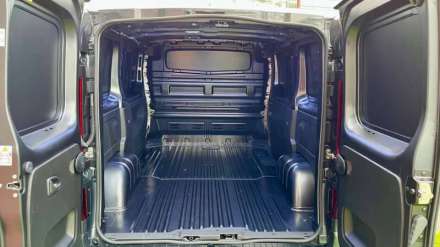 Nissan Primastar Fourgon L1H1 2T8 2.0 DCI 170 S/S BVA9 TEKNA