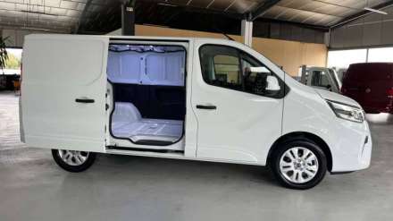 Nissan Primastar Fourgon L1H1 2T8 2.0 DCI 170 S/S BVA9 TEKNA