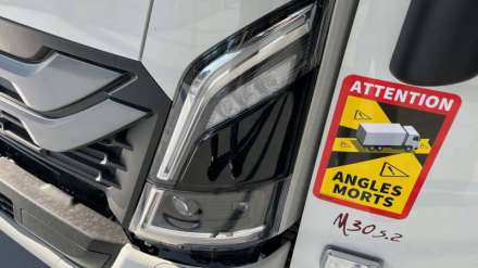 Isuzu M30 5.2 190 CH - empattement H - BRAS AMPLIROLL DALBY