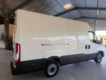 Iveco Daily Fourgon FGN 35S14V12 CLIM REGUL