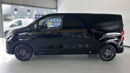 Fiat Scudo Fourgon BLUEHDI 145 M S&S EAT8 PREMIUM PACK CONNECT