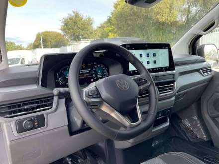 Volkswagen Transporter Procab T7 L1H1 170 BVA8 SWD BUSINESS