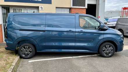 Ford Transit Custom Fourgon 320 L2H1 2.0 ECOBLUE 170 CH BVA8 LIMITED