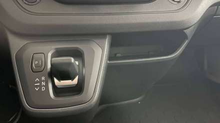 Nissan Primastar Fourgon L1H1 2T8 2.0 DCI 170 S/S BVA9 TEKNA