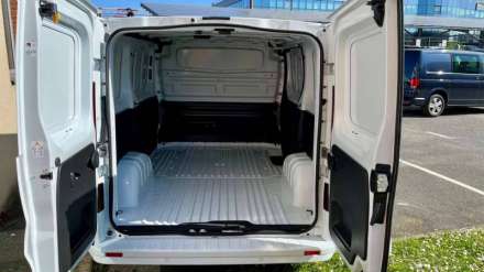 Nissan Primastar Fourgon L1H1 2T8 2.0 DCI 170 S/S BVA9 TEKNA