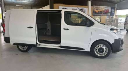 Fiat Scudo Fourgon BLUEHDI 145 XL S&S EAT8 PACK CONNECTIVITÉ