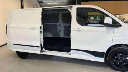 Ford Transit Custom Fourgon 320 L2H1 2.0 ECOBLUE 170 CH BVA8 SPORT