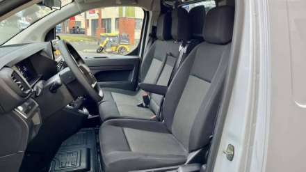 Toyota Proace Fourgon MEDIUM 2.0L 140 D-4D BVM6 START PACK CONFORT