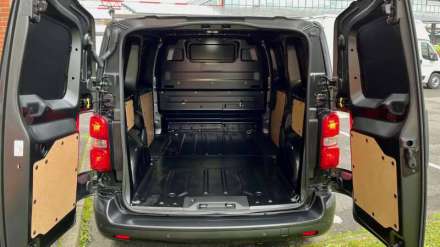 Fiat Scudo Fourgon BLUEHDI 180 M S&S EAT8 - PACK PREMIUM CONNECT