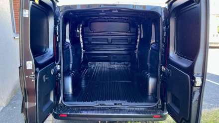 Nissan Primastar Fourgon L1H1 2T8 2.0 DCI 170 S/S BVA9 TEKNA