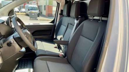 Fiat Scudo Fourgon BLUEHDI 145 M S&S EAT8 PREMIUM PACK CONNECT
