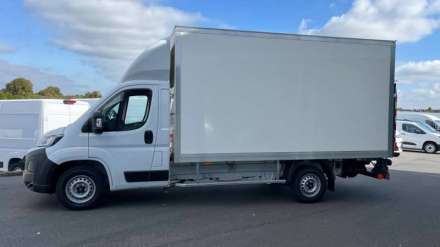 Fiat Ducato Chassis Cabine 3.5 T MAXI 140 CH S&S BVM6 CAISSE GRAND VOLUME HAYON + AUVENT